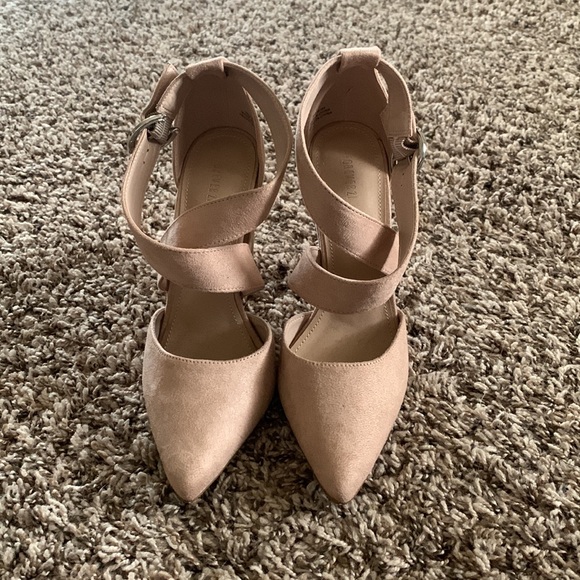 Forever 21 pink wrap around pointy toe heels - never worn smoke free home - Picture 2 of 4